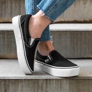 🌼Women’s Platform Vans EUC Size 7🌼